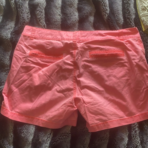 Shorts - Picture 3 of 3